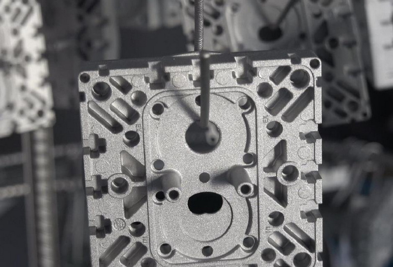 What Sandblasting Media Is Best for Aluminum