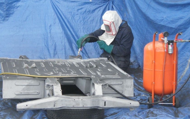 What Can I Use As DIY Sandblasting Media at Home?