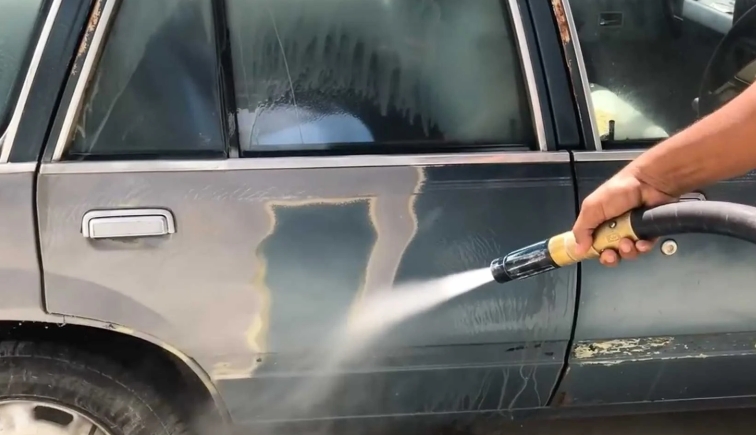 Which Sandblasting Media Removes Car Paint Safely
