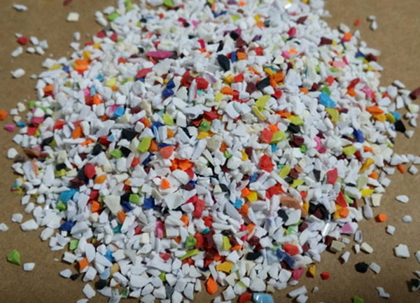 Which Media Should You Use To Sandblast Glass Without Cracking It