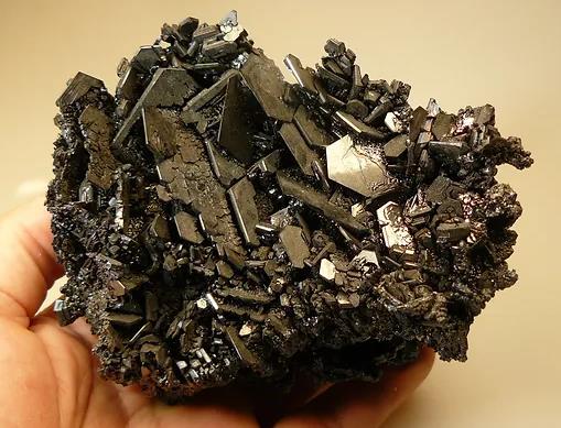 How Much Is 20 Pounds of Silicon Carbide Crystal?