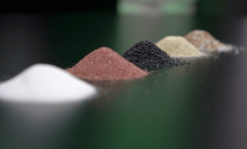 What Is The Best Sandblasting Media for Glass?